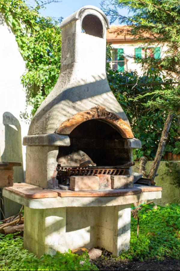 Apartamento La Casa Sul Fiume Albisola Superiore Exterior foto